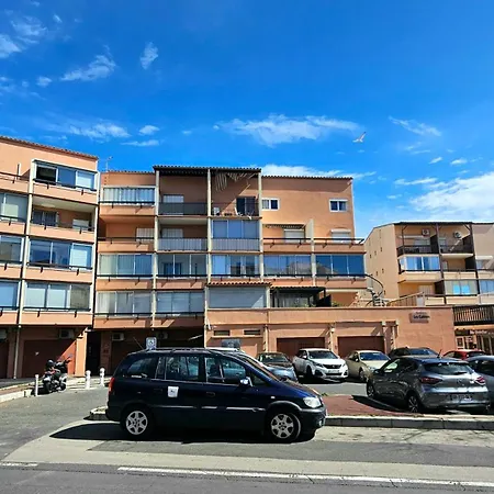 Cozy Beachside For 4 With Wifi In Cap D'agde דירה אגדה