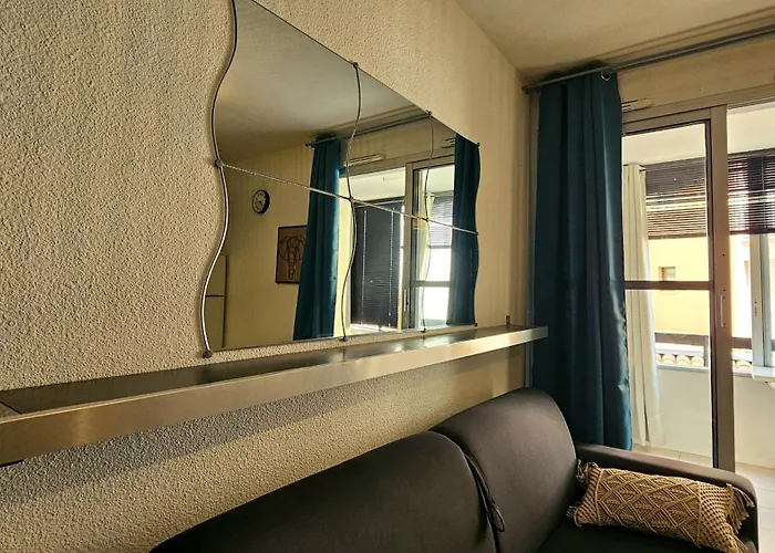 Cozy Beachside For 4 With Wifi In Cap D'agde Διαμέρισμα *